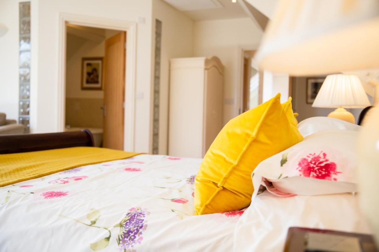 Higher Weddicott Barn Holiday Cottage - Self Catering 查格福德 外观 照片