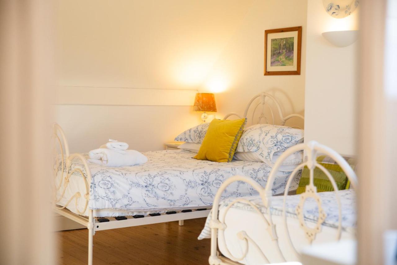 Higher Weddicott Barn Holiday Cottage - Self Catering 查格福德 外观 照片