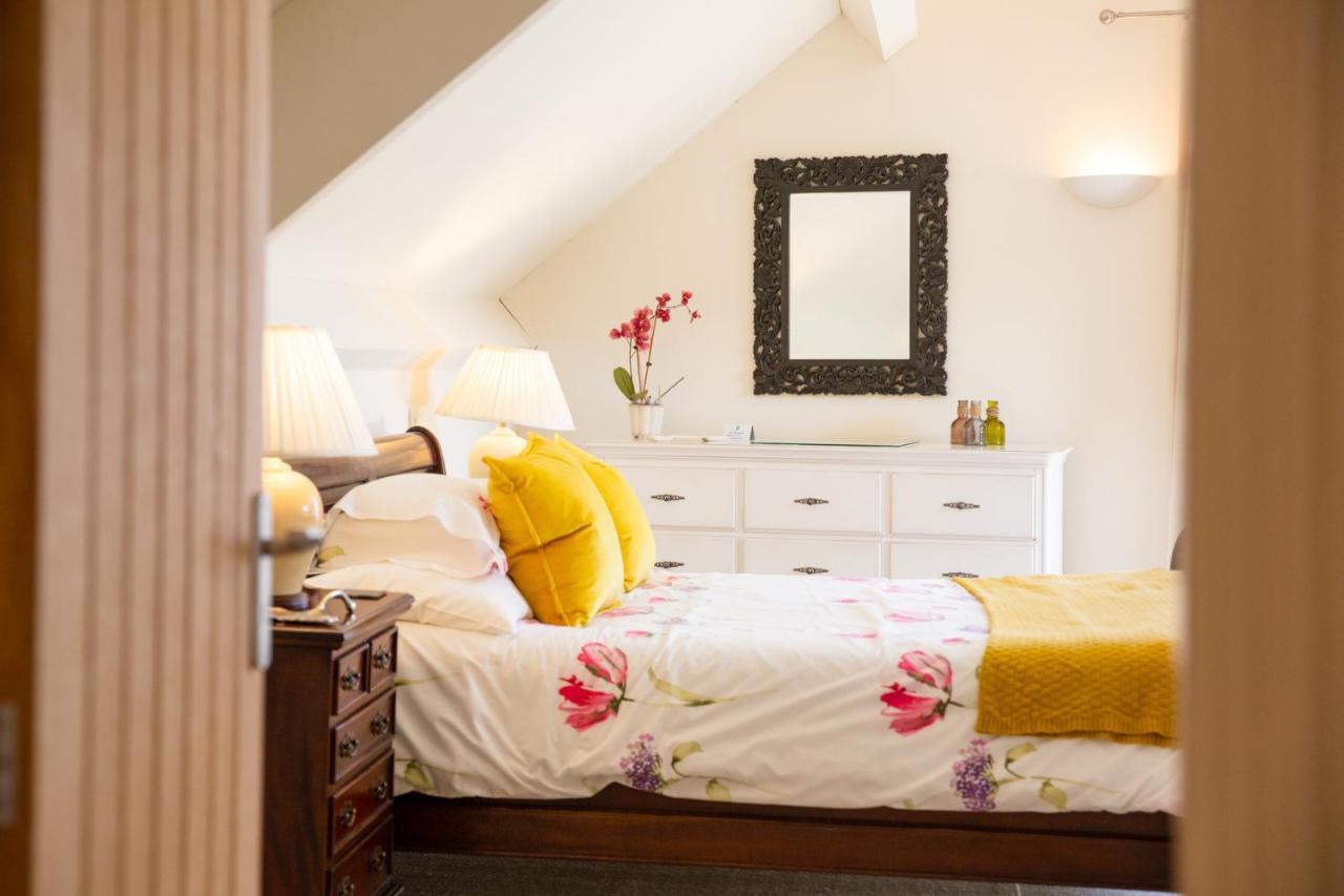 Higher Weddicott Barn Holiday Cottage - Self Catering 查格福德 外观 照片