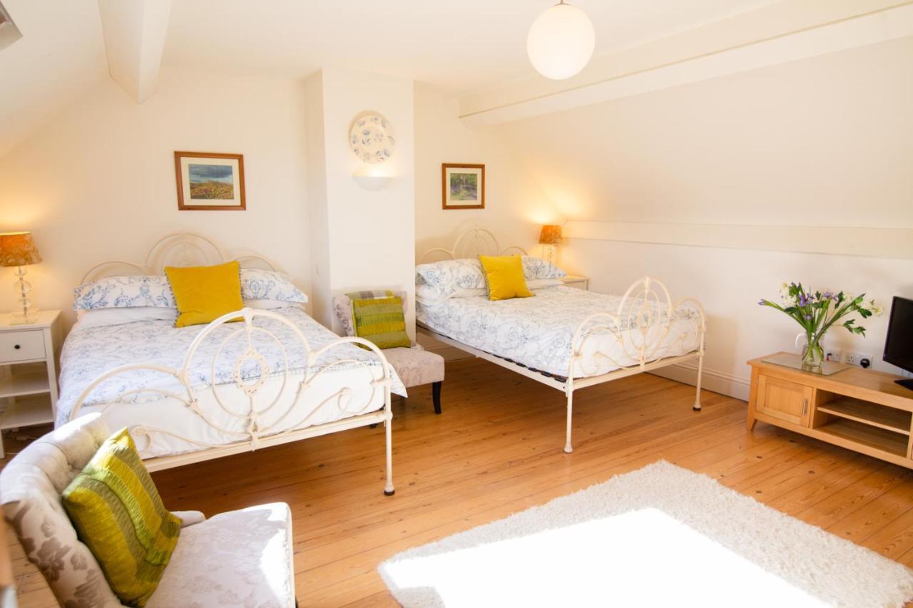 Higher Weddicott Barn Holiday Cottage - Self Catering 查格福德 外观 照片
