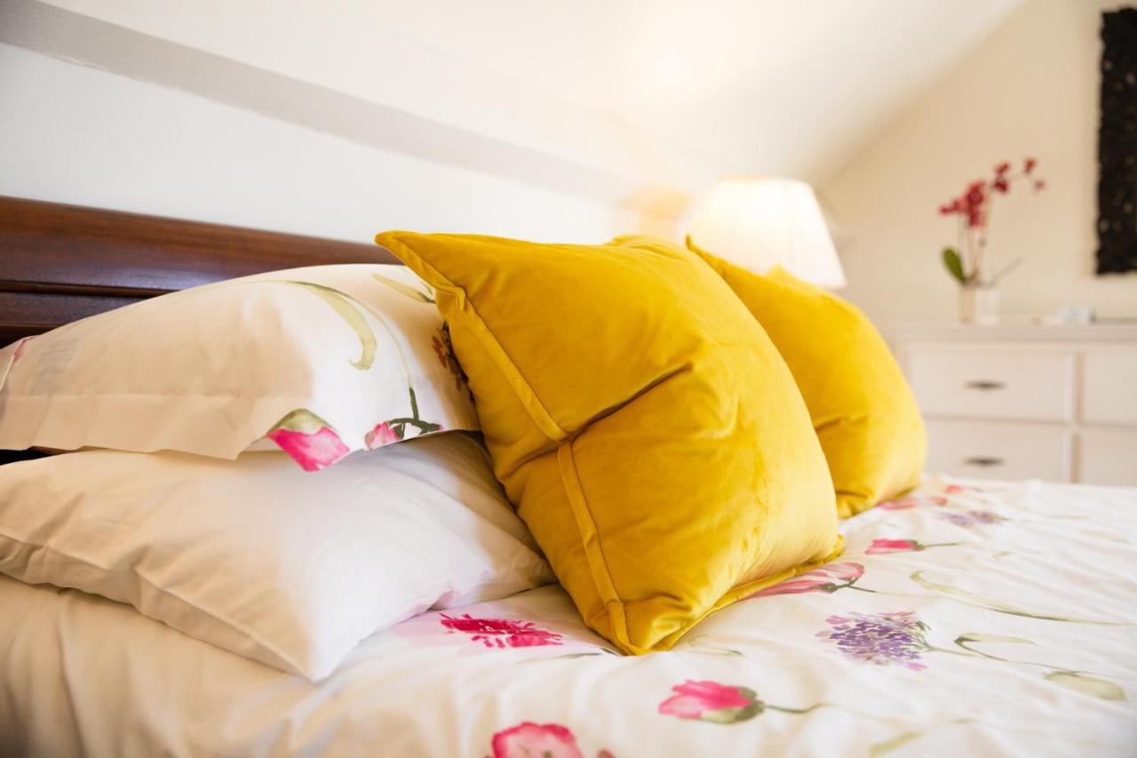 Higher Weddicott Barn Holiday Cottage - Self Catering 查格福德 外观 照片