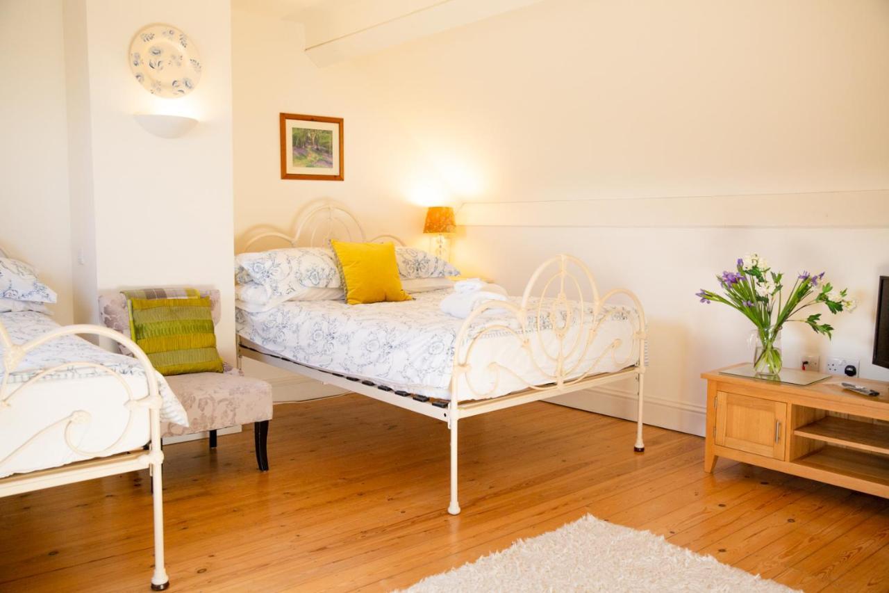 Higher Weddicott Barn Holiday Cottage - Self Catering 查格福德 外观 照片