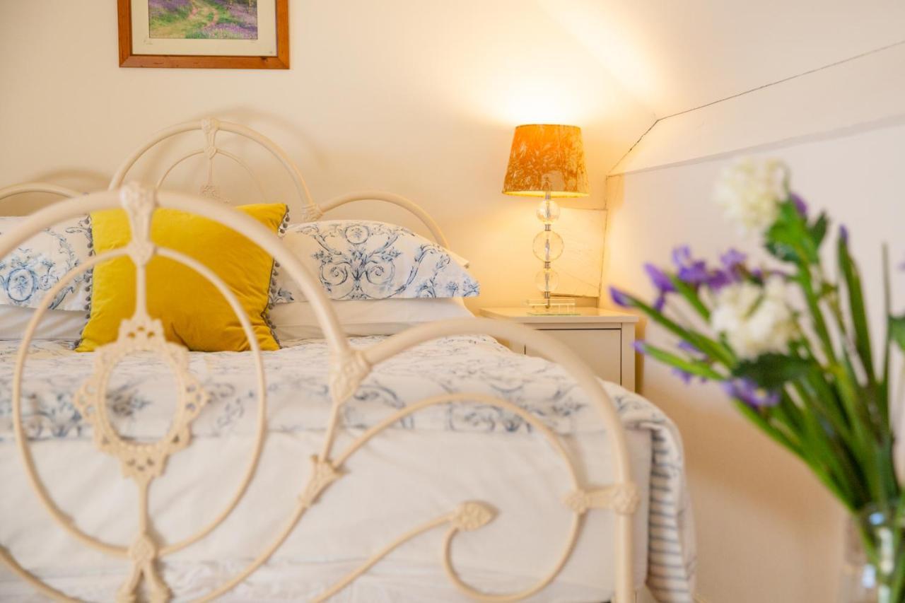Higher Weddicott Barn Holiday Cottage - Self Catering 查格福德 外观 照片