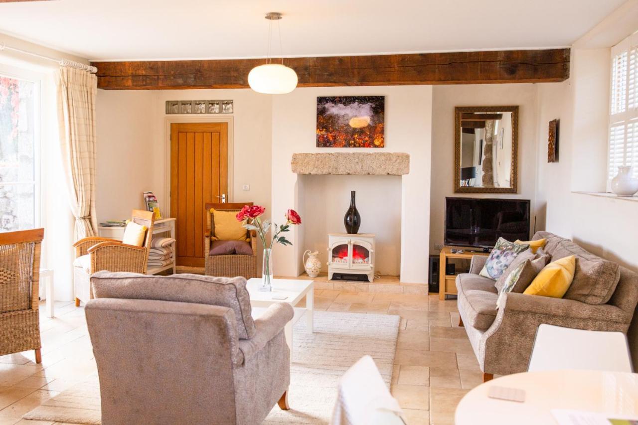 Higher Weddicott Barn Holiday Cottage - Self Catering 查格福德 外观 照片